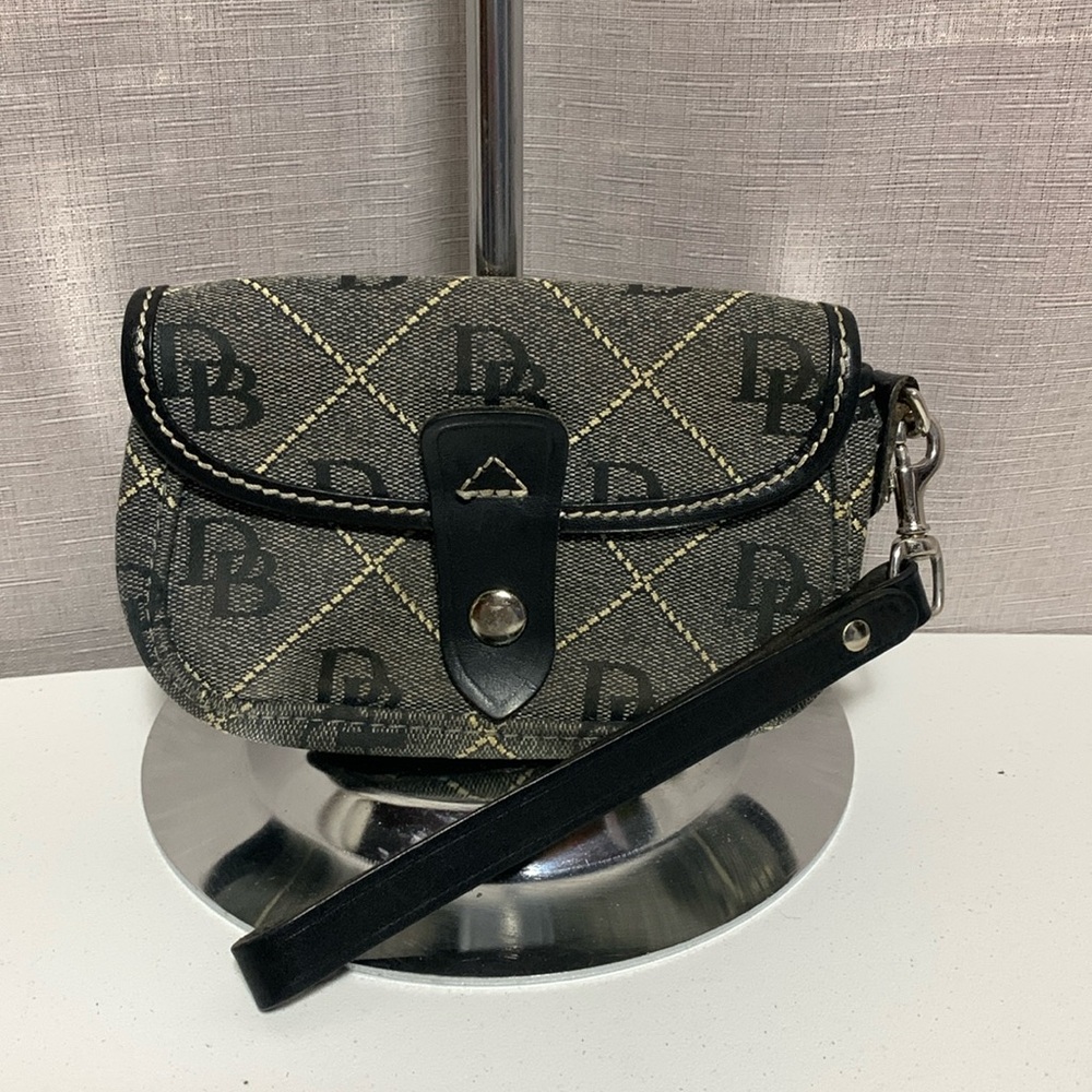 Dooney & Bourke Wristlet
